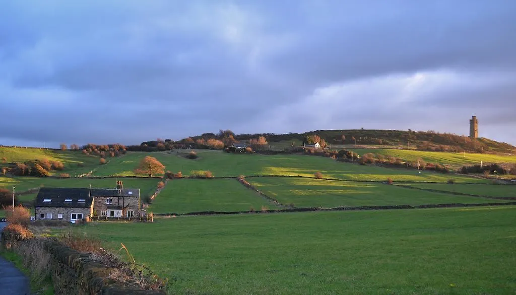 בית כפרי בית הארחה הודרספילד 	Marsh Royd Barn