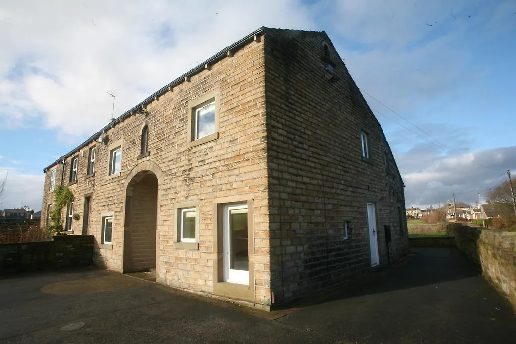 בית הארחה הודרספילד 	Marsh Royd Barn בית כפרי