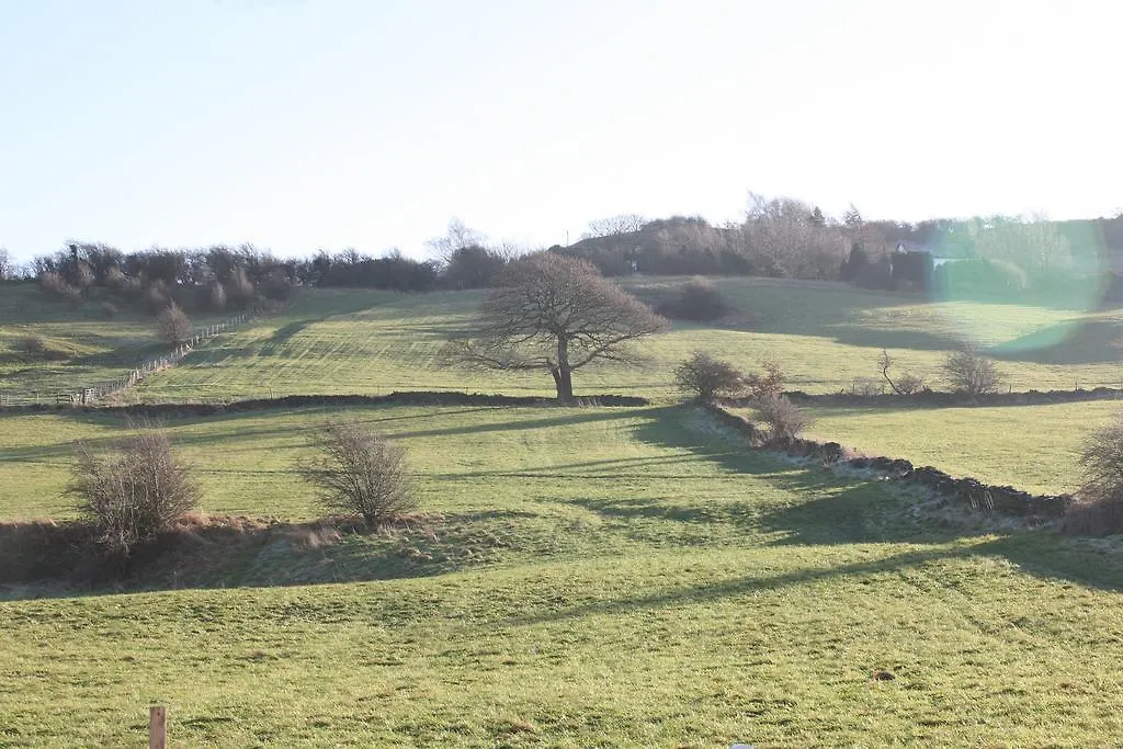 בית הארחה הודרספילד 	Marsh Royd Barn בריטניה