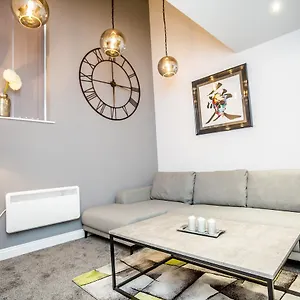 Central Apart Suites Apartment